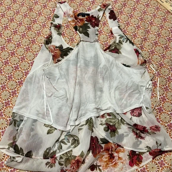 Ambiance Flowy Floral Tank Top with Split Back | White with Pink and Red Roses - Picture 8 of 9
